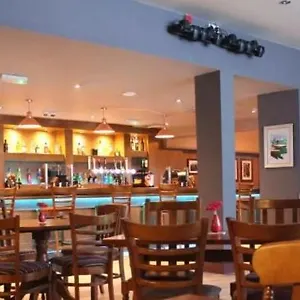 Hotel The & Sports Bar