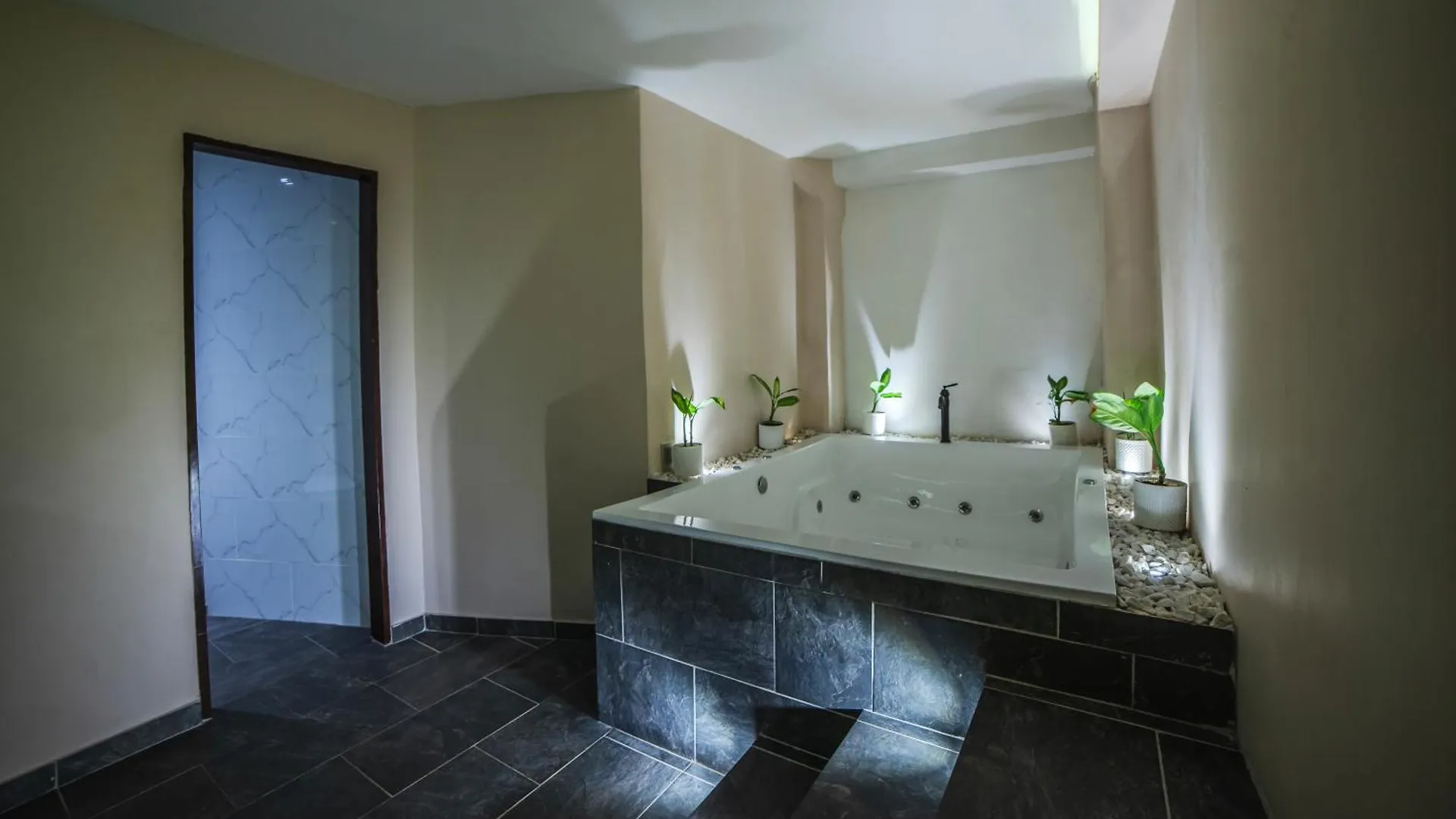 Hotel Bali At Poblado Medellín 3*,  Colombia