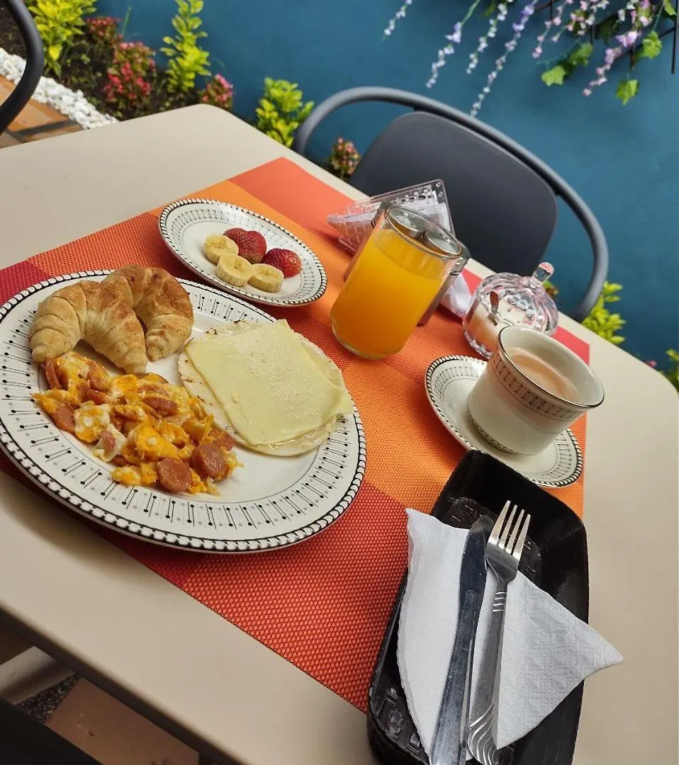 Hotel Bali At Poblado Μεντεγίν 3*,